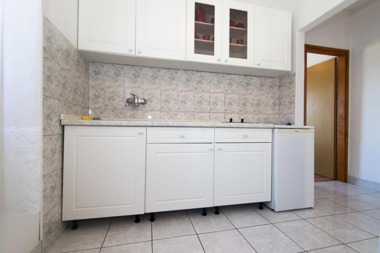 Apartments Jaksa Vis Bagian luar foto
