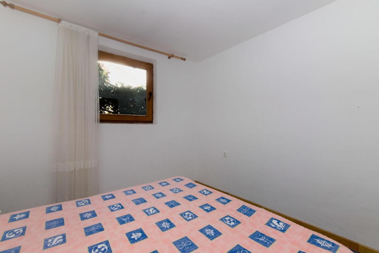 Apartments Jaksa Vis Bagian luar foto