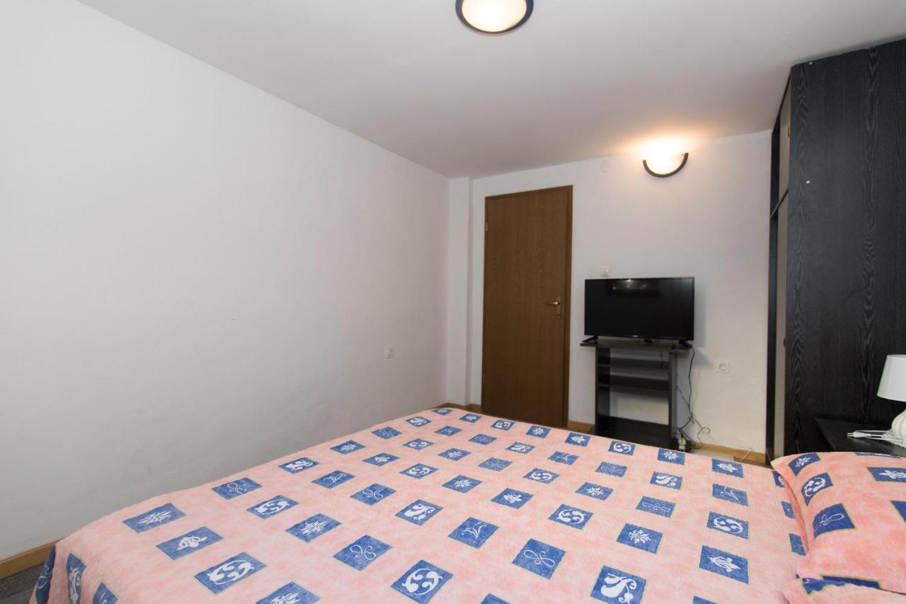 Apartments Jaksa Vis Bagian luar foto